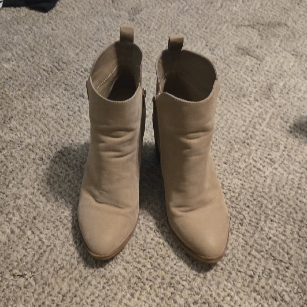 Stylish Tan Ankle Boots for Women